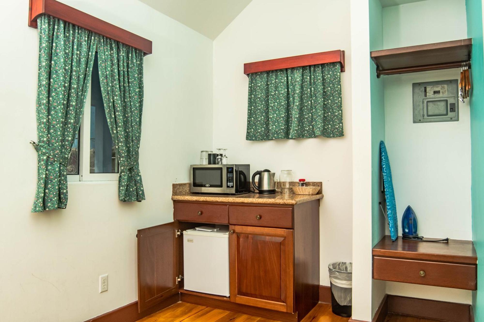 Harbour View Boutique Hotel & Yoga Retreat Belize City Szoba fotó